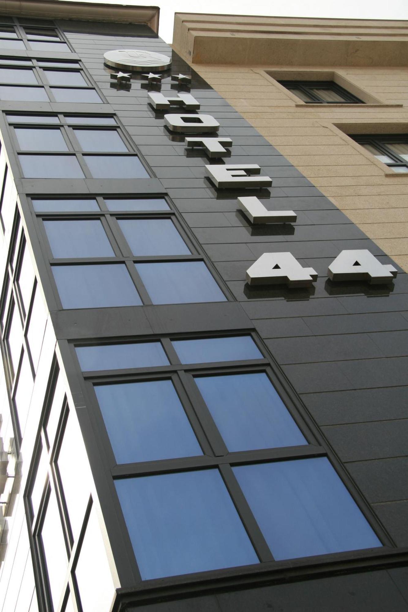 Hotel 44 Gijon Exterior photo