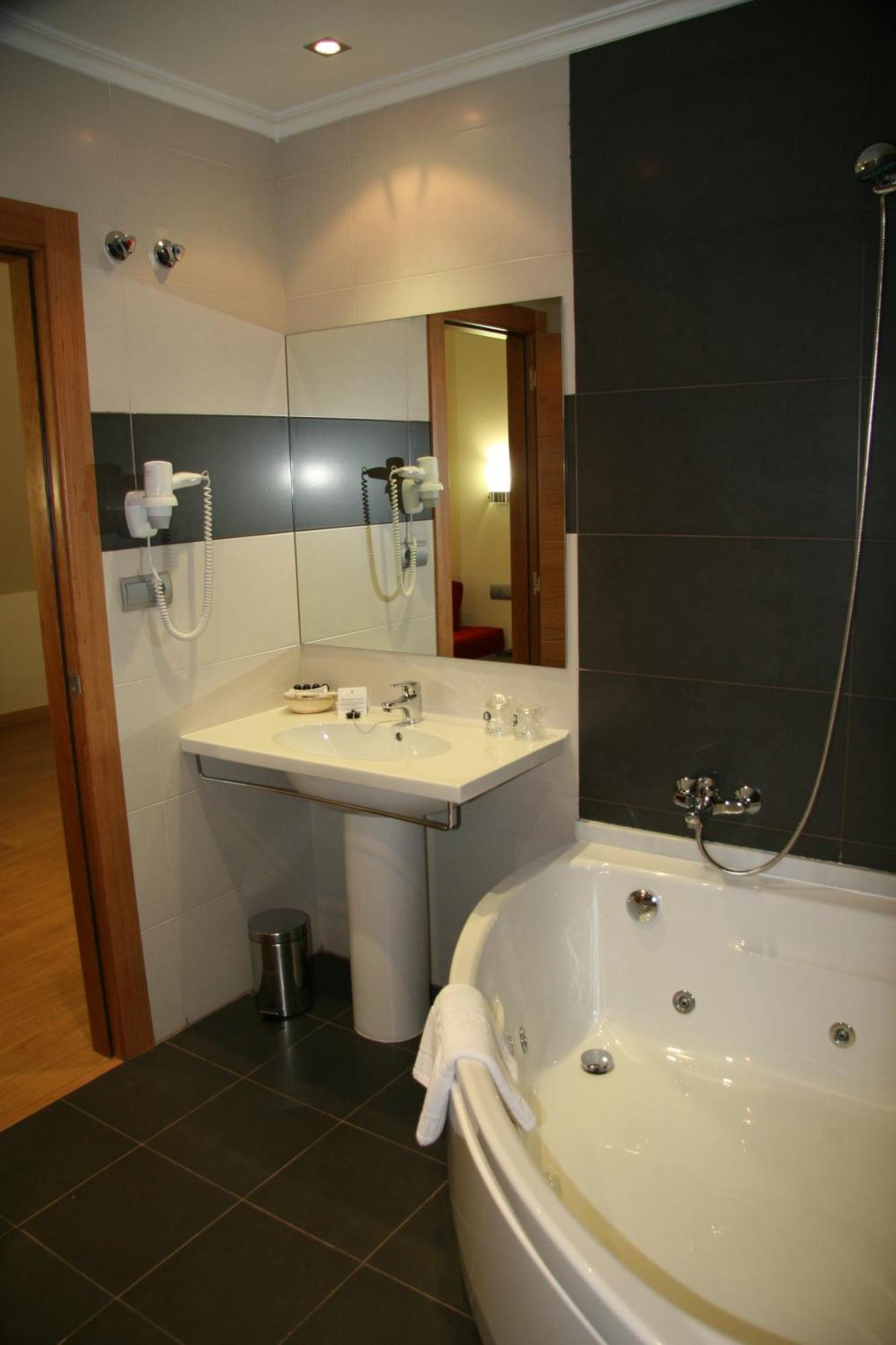 Hotel 44 Gijon Exterior photo